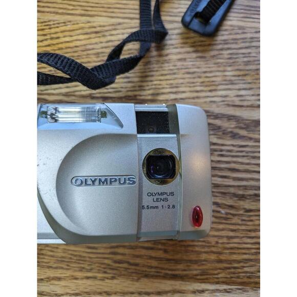 Vintage Olympus Camedia C-840L 1.3 MP Compact Digital Camera Plus 4mb Card - Picture 3 of 3